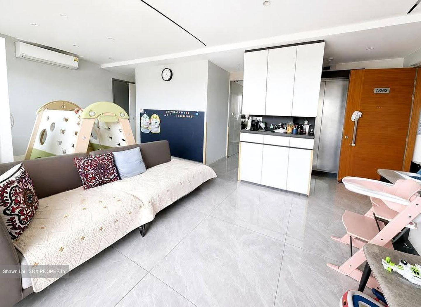 Esta Ruby (D14), Apartment #610662201